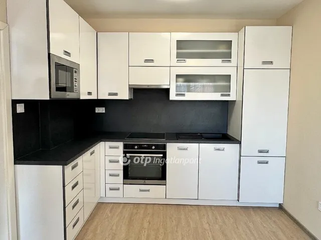 Eladó lakás Székesfehérvár 96 nm