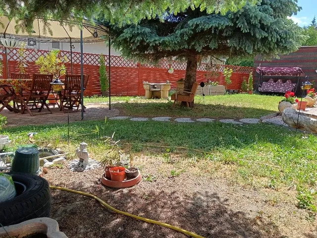 Eladó ház Székesfehérvár 180 nm