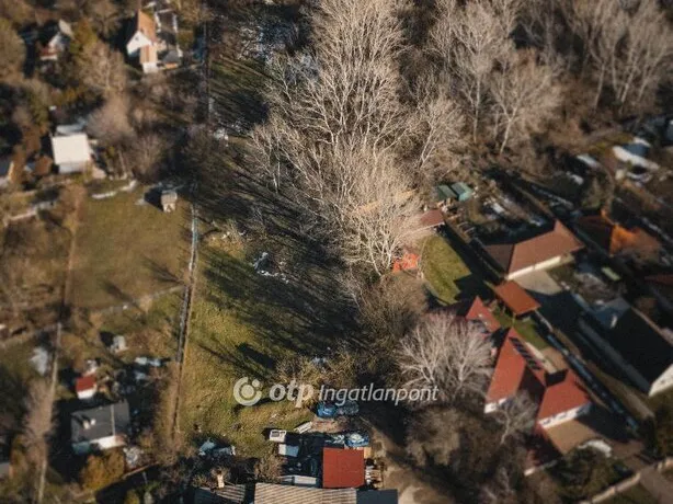 Eladó telek Székesfehérvár 9700 nm