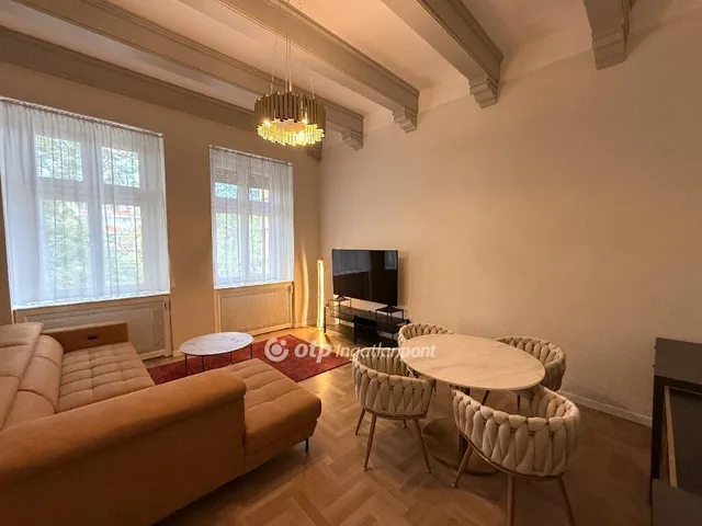 Eladó lakás Budapest VI. kerület 70 nm