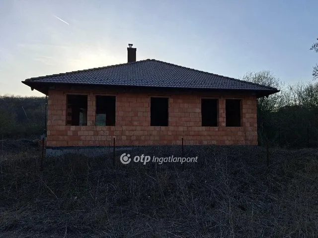 Eladó ház Pákozd 180 nm