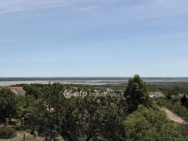 Eladó telek Sukoró 703 nm