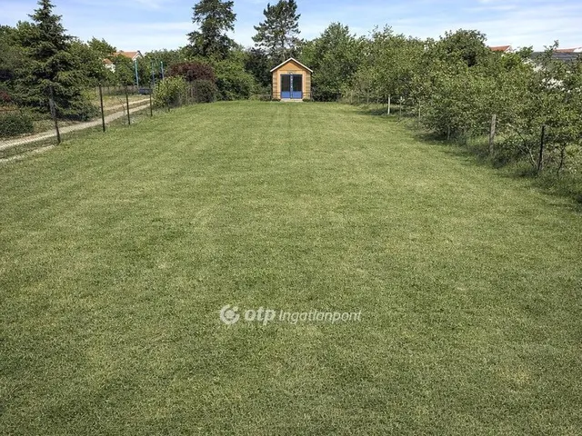 Eladó telek Sukoró 703 nm