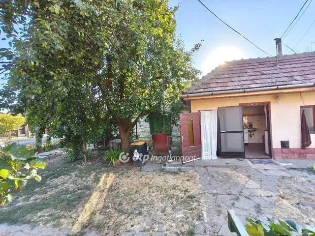 Eladó ház Iváncsa 57 nm