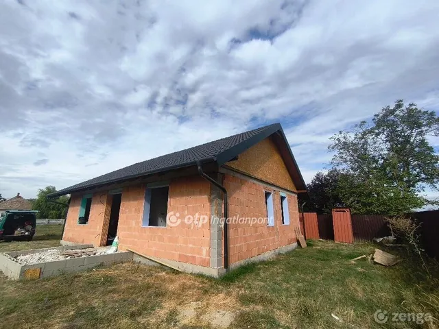 Eladó ház Pusztaszabolcs 106 nm