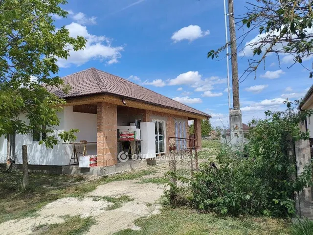 Eladó ház Pusztaszabolcs 113 nm