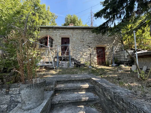 Eladó mezőgazdasági ingatlan Tatabánya, Turuloldal 35 nm