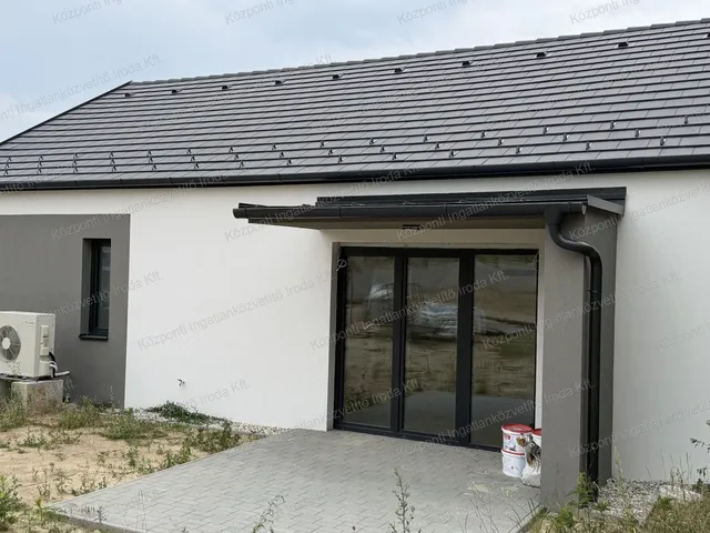 Eladó ház Tatabánya, Kertváros 90 nm