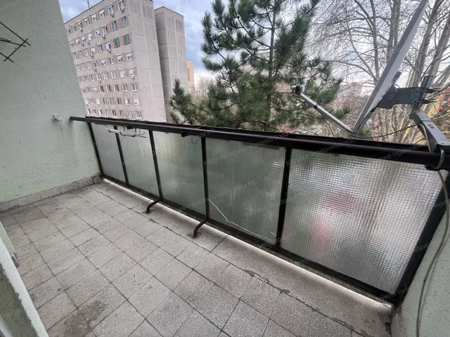 Eladó lakás Oroszlány 54 nm
