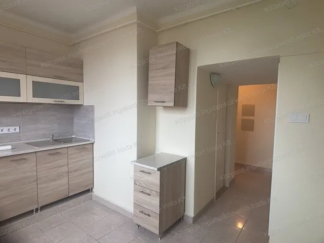 Eladó lakás Oroszlány 40 nm