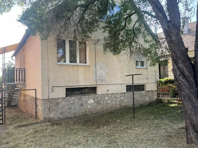 Eladó ház Vértesszőlős 200 nm