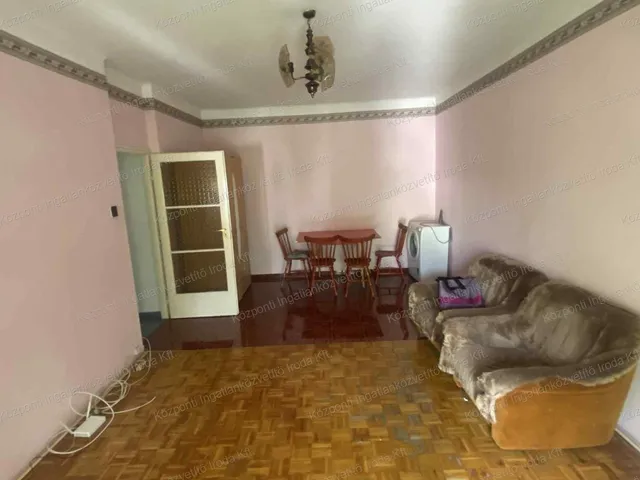 Kiadó lakás Tatabánya, Újváros 43 nm