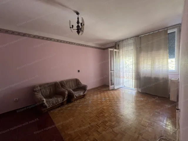 Kiadó lakás Tatabánya, Újváros 43 nm