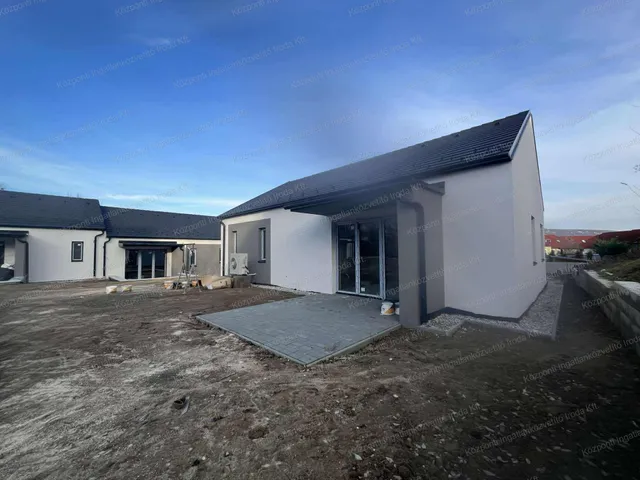 Eladó ház Tatabánya, Kertváros 90 nm