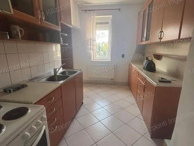 Eladó lakás Oroszlány 58 nm