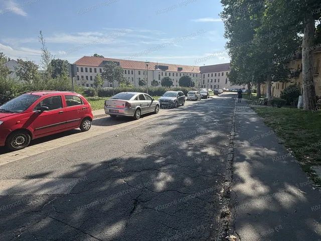 Eladó lakás Oroszlány 58 nm