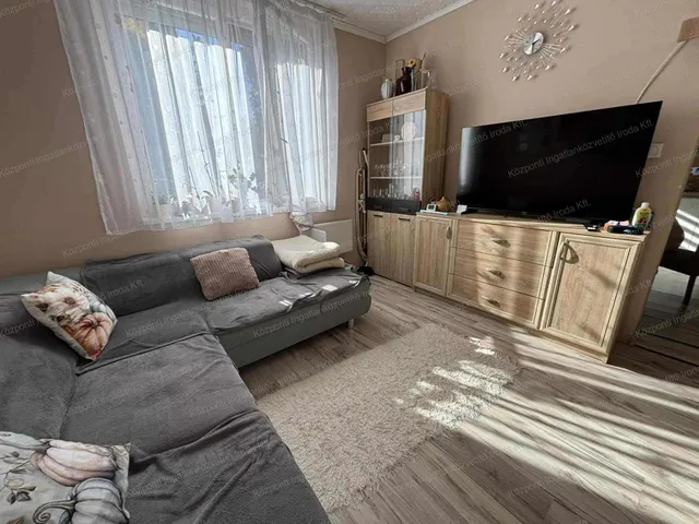 Eladó lakás Tatabánya, Kertváros 53 nm