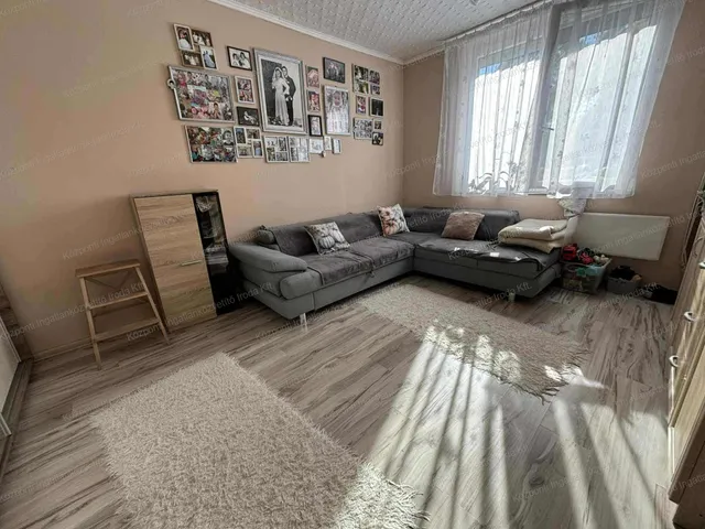 Eladó lakás Tatabánya, Kertváros 53 nm