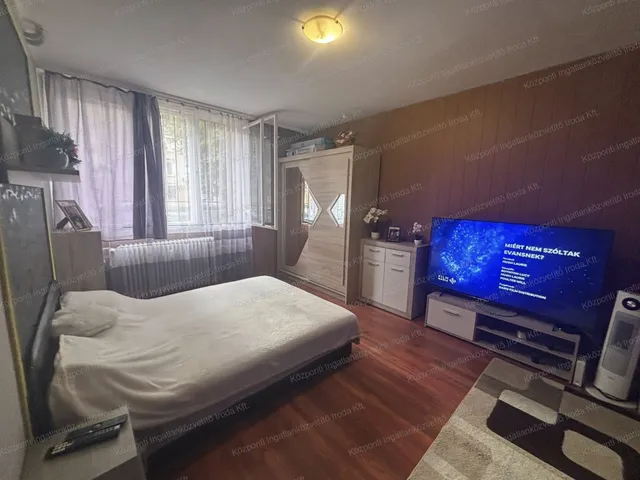 Eladó lakás Tatabánya, Újváros 36 nm