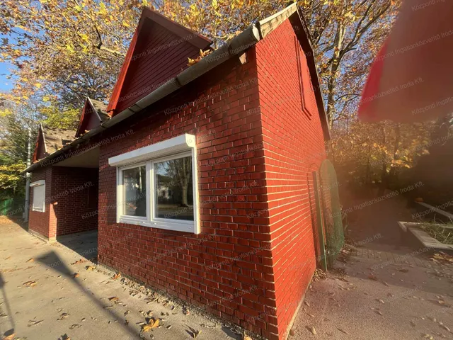 Eladó kereskedelmi és ipari ingatlan Tatabánya, Óváros 32 nm