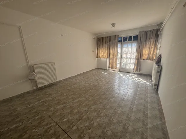 Kiadó kereskedelmi és ipari ingatlan Tatabánya, Kertváros 46 nm