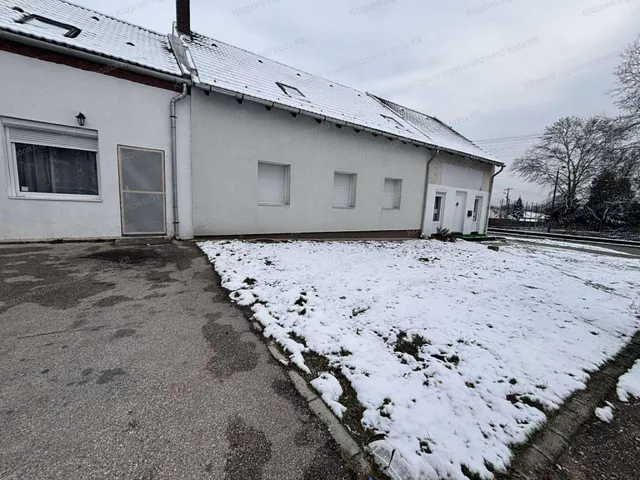 Kiadó ház Tatabánya, Kertváros 76 nm