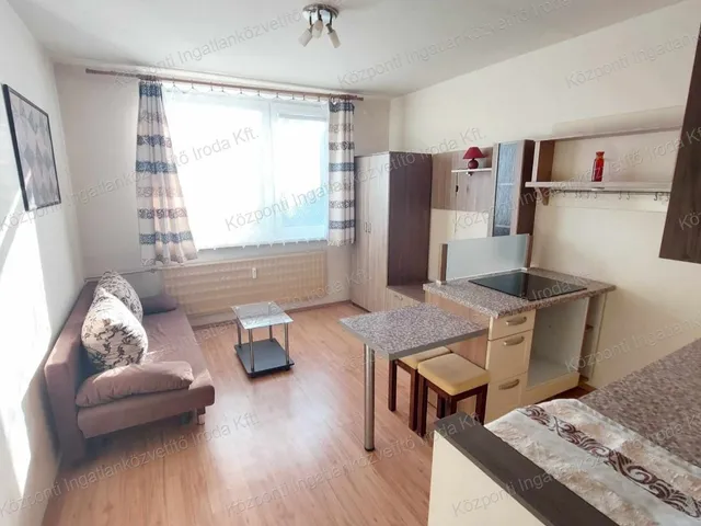 Kiadó lakás Komárom 37 nm