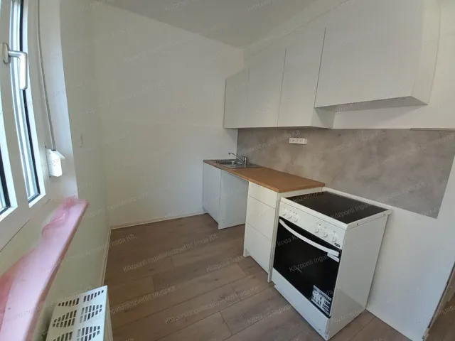 Eladó lakás Oroszlány, Óváros, Táncsics Mihály 53 nm