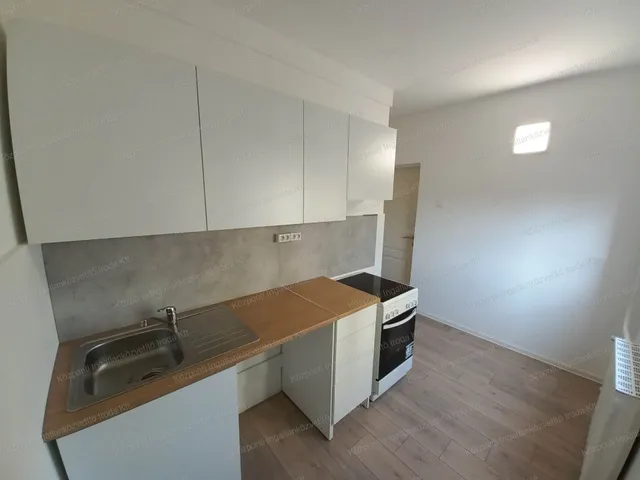 Eladó lakás Oroszlány, Óváros, Táncsics Mihály 53 nm