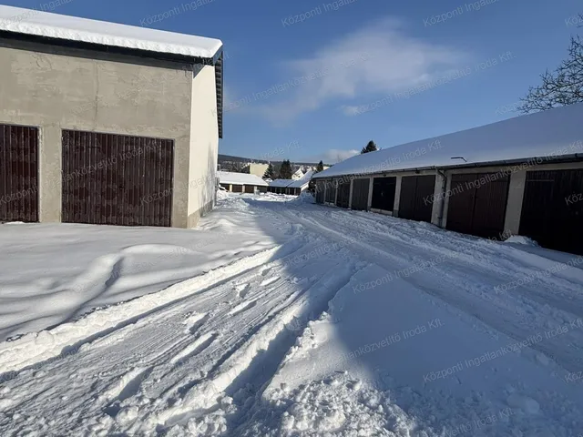 Eladó garázs Tatabánya, Dózsakert 16 nm