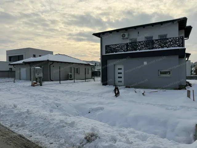 Eladó ház Siófok, Sóstó 168 nm