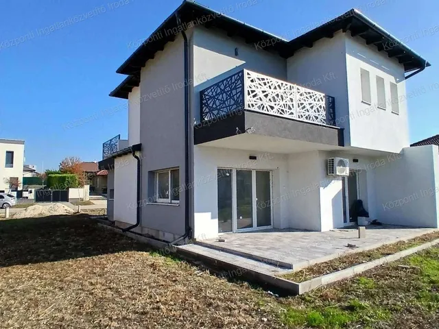 Eladó ház Siófok, Sóstó 168 nm