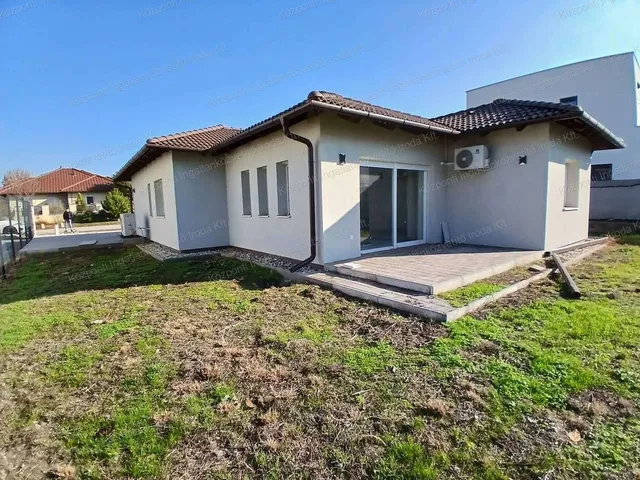 Eladó ház Siófok, Sóstó 112 nm