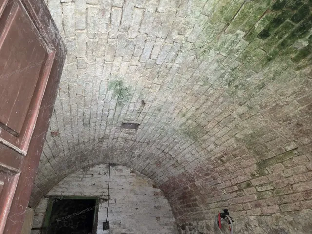 Eladó üdülő és hétvégi ház Környe 12 nm