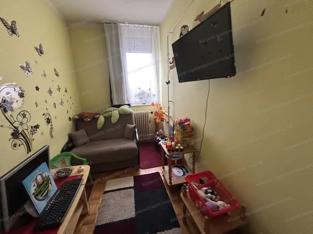 Eladó lakás Tatabánya, Újváros 43 nm