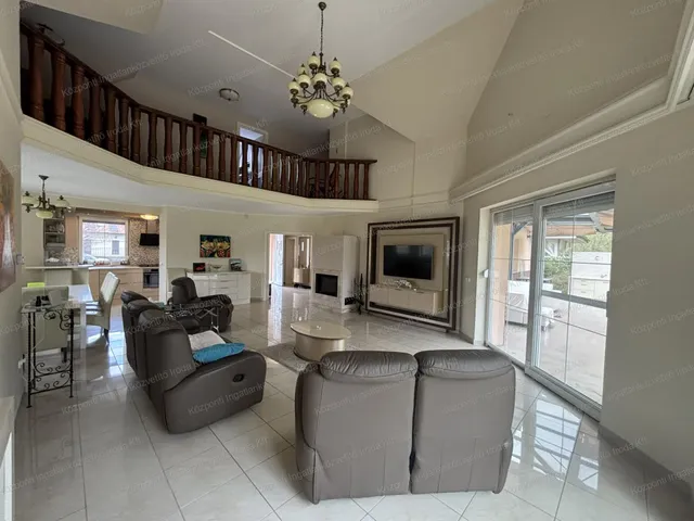 Eladó ház Tata, Fácánoskert-lakópark 338 nm