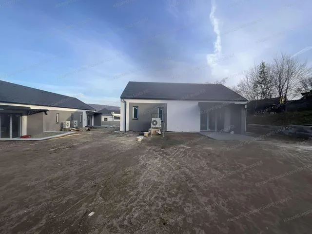 Eladó ház Tatabánya, Kertváros 90 nm