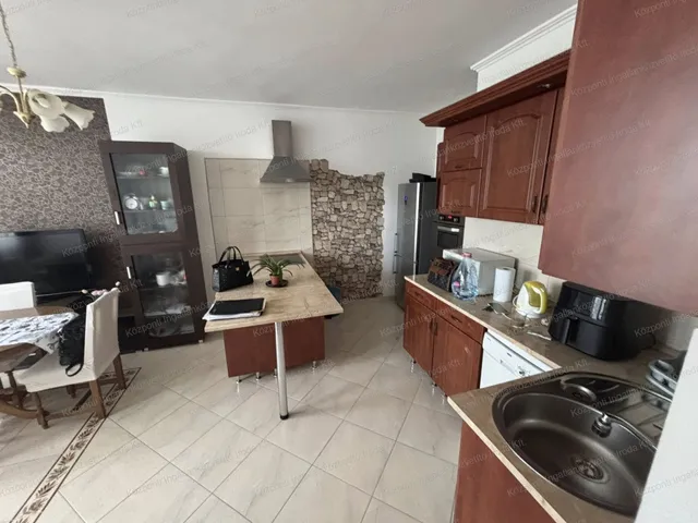 Eladó lakás Tatabánya, Újváros 43 nm