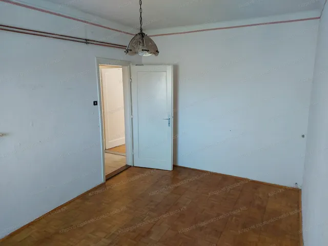 Eladó lakás Oroszlány 50 nm