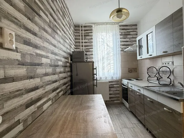 Kiadó lakás Tatabánya, Újváros 49 nm