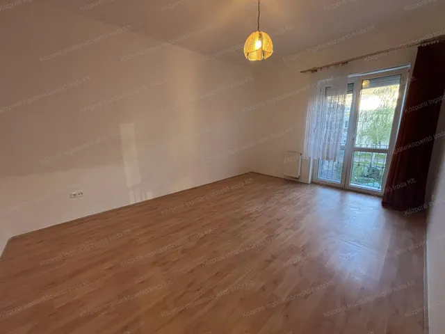 Kiadó lakás Oroszlány, Óváros 37 nm