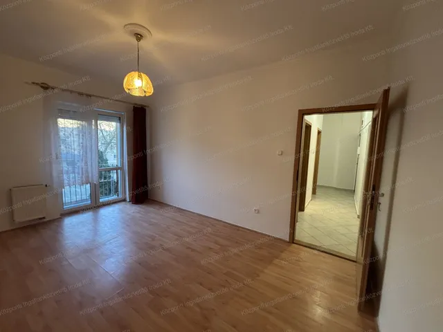 Kiadó lakás Oroszlány, Óváros 37 nm