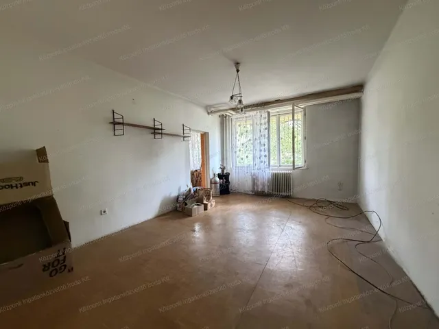 Eladó lakás Tatabánya, Újváros, Fő tér 49 nm