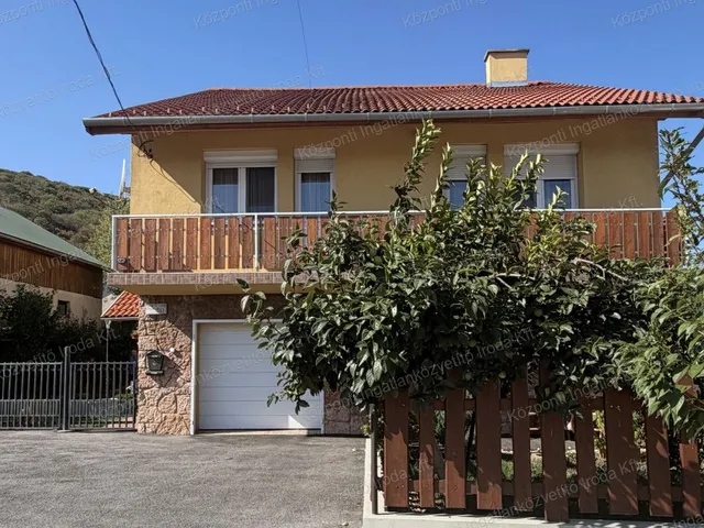 Eladó ház Tardos 212 nm