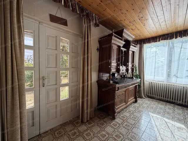 Eladó ház Oroszlány 185 nm