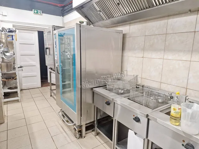 Kiadó kereskedelmi és ipari ingatlan Budapest XXI. kerület 170 nm