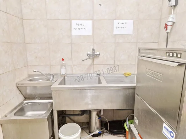 Kiadó kereskedelmi és ipari ingatlan Budapest XXI. kerület 170 nm