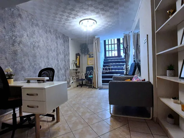 Kiadó kereskedelmi és ipari ingatlan Budapest IX. kerület, Belső Ferencváros 30 nm