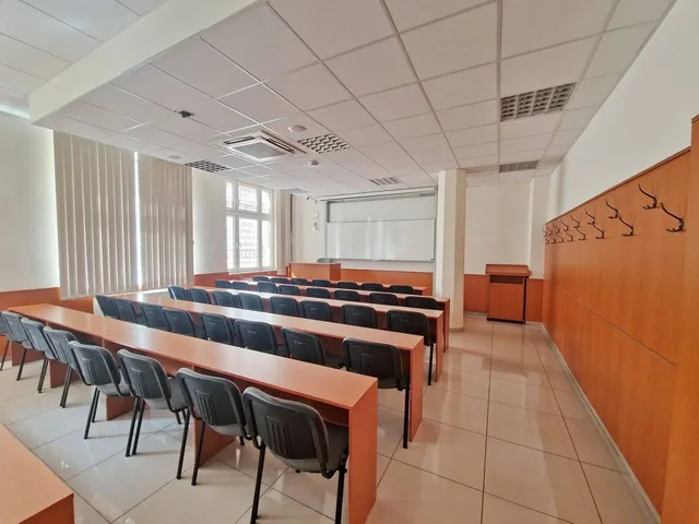 Eladó kereskedelmi és ipari ingatlan Budapest VII. kerület 2201 nm