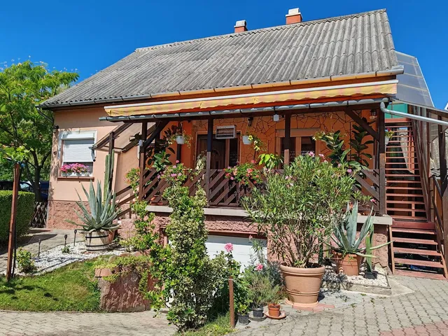 Eladó ház Szigethalom, Nyár utca 154 nm